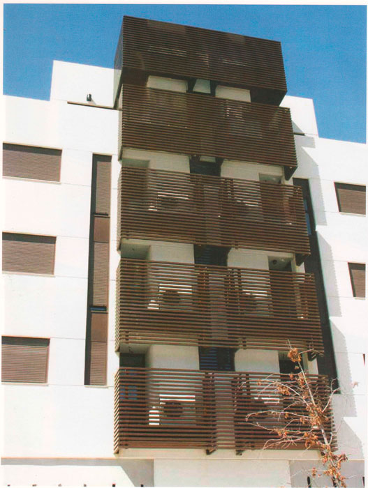 Maurval Construcciones rejas de ventilación en edificio 
